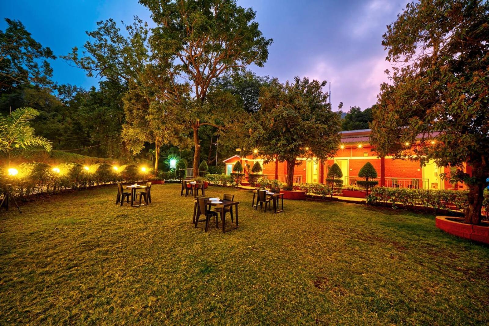 Serenity Resort Panhāla 外观 照片