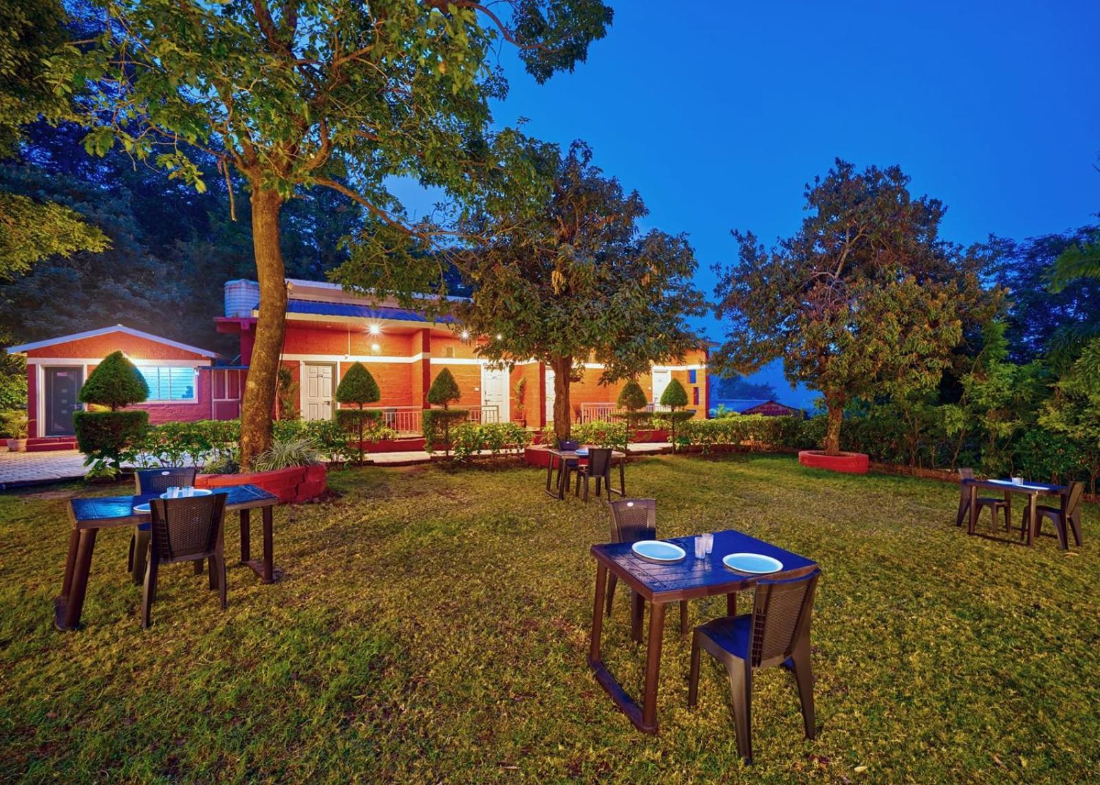 Serenity Resort Panhāla 外观 照片